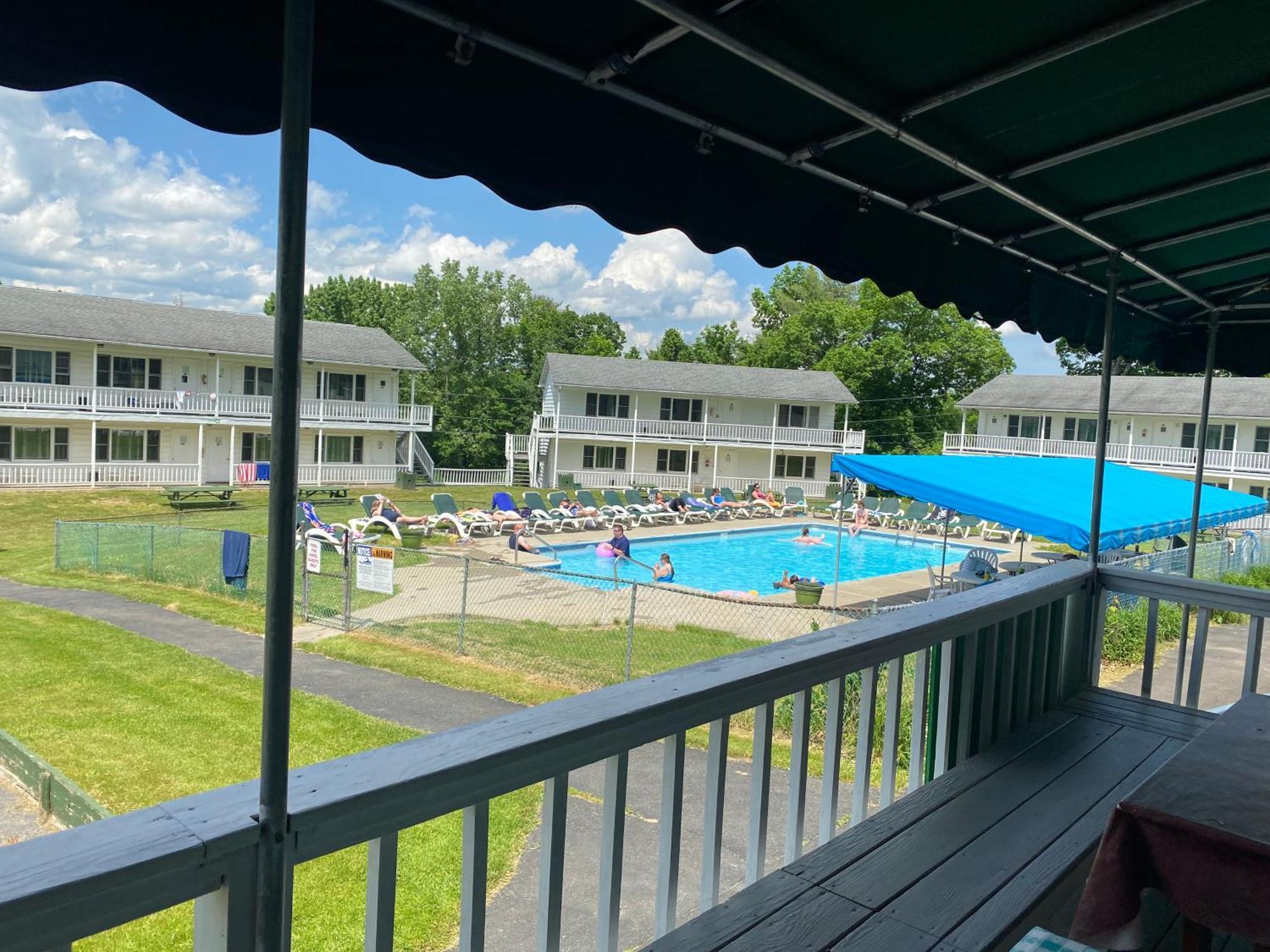 Gavin'S Iris H Country Inn Cornwallville Exteriör bild