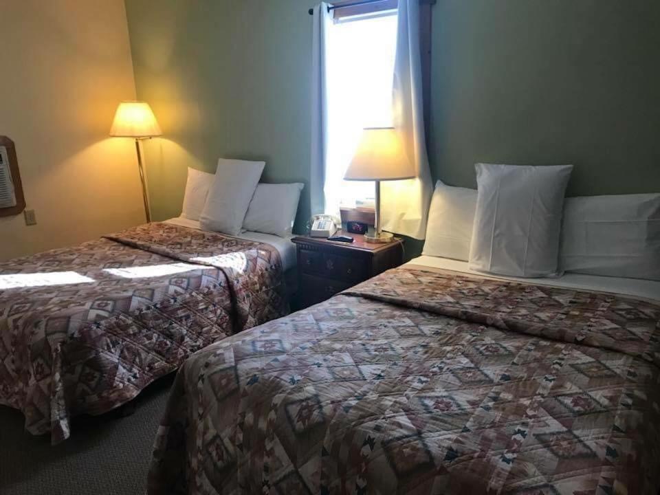 Gavin'S Iris H Country Inn Cornwallville Exteriör bild